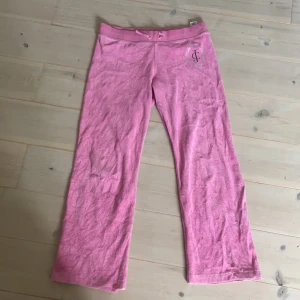 Juicy couture rosa mjukisbyxor - Rosa juicy couture mjukisbyxor