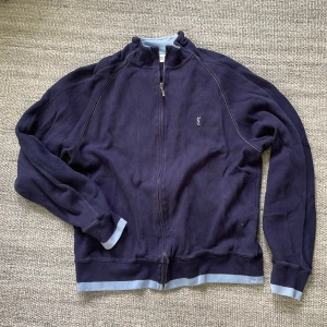 Ysl zip sweater  - Ysl zip tröja i fint vintage skick! Väldigt rare tröja i size L passar M fint med! 