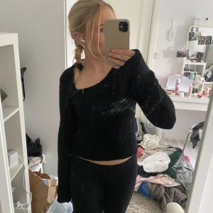 Lege - Jätte snygg LeGer tröja som knappt är använd, nypris 569kr💗 skriv om ni vill köpa med köp direkt så aktiverar jag💕