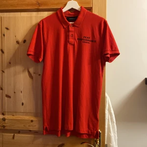 Peak Performance Pike  - Peak Performance Pike i storlek M. Den är endast använd vid 1 tillfälle och är som när den köptes (nyskick). Finns inga hål eller märken. 