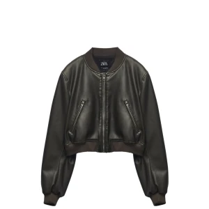 Bomberjacka Zara - Bomberjacka i skinnimitation   Strl: S  Använd max 5 ggr, säljes pga storleken passar inte.