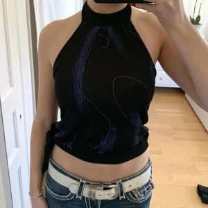 Topp - Använd köp nu! Så fin topp från 2000-talet💋