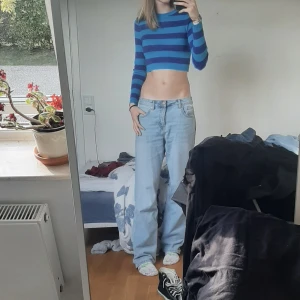 Långärmad tröja - Säljer denna långärmade tröjan från zara då den inte kommer till användning.