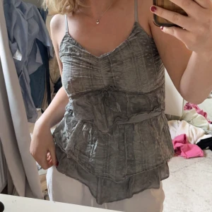 Grå blus - Grå söt blus strl s/m 💕