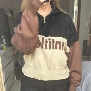 Tröja - Tröja från Gina. Storlek M. Använt typ 2 gånger. 💗💞💓💕