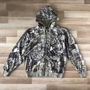 Raw blue zip up  - En ascool raw blue zip up i bra skick! Lånade bilder från förra säljaren💕