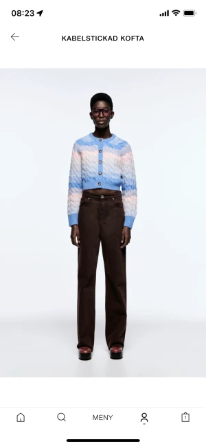 Stickad tröja från Zara - Stickad kofta från Zara i stl S i nyskick (använd en gång) Pris 200kr