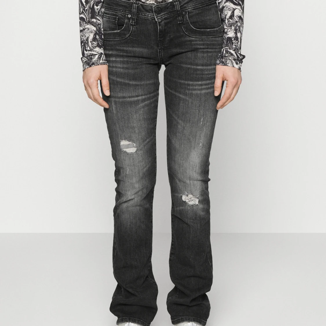 Ltb jeans gråa lågmidjade - 90