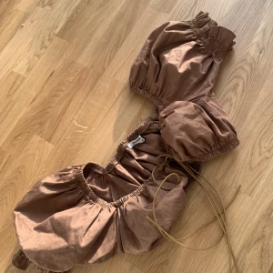 Brun topp  - Storlek Xs 