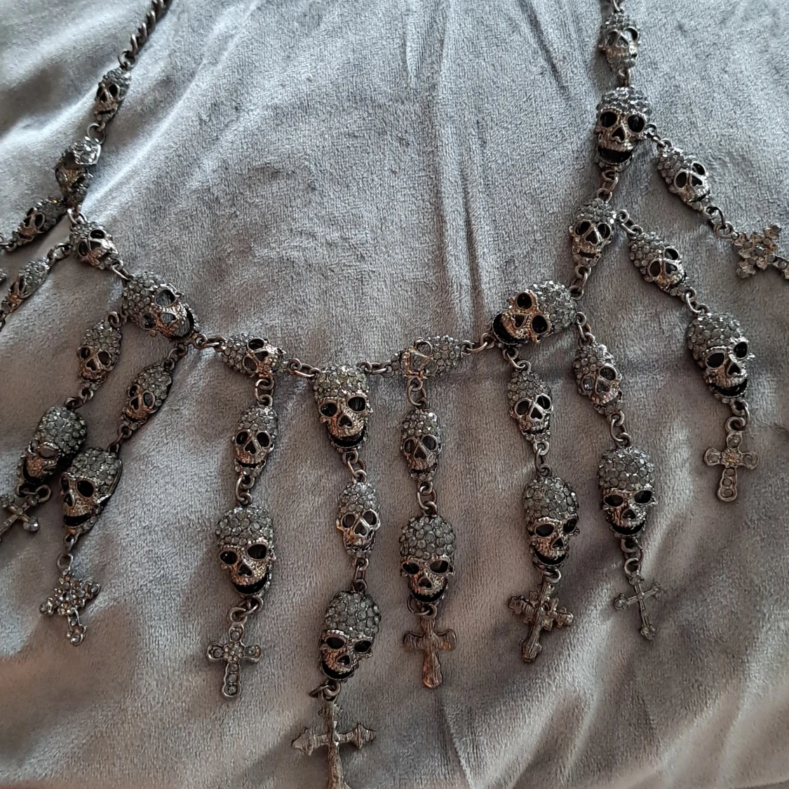 Döskallehalsband - 91