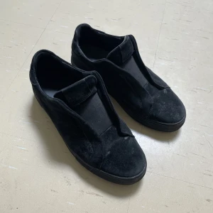 Axel aregatos  - Hej säljer nu mina Axel aregatos för dom har blivit för små