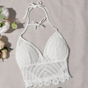 Virkad topp - Supersöt virkad topp från shein med snörning i ryggen och insydda kupor! Aldrig använd 💓