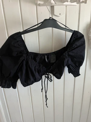 Topp - Super söt topp från hm. Helt oanvänd