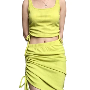 Neon set - Nyskick. Väldig anpassningsbar med dragsko på båda sidor av plaggen.