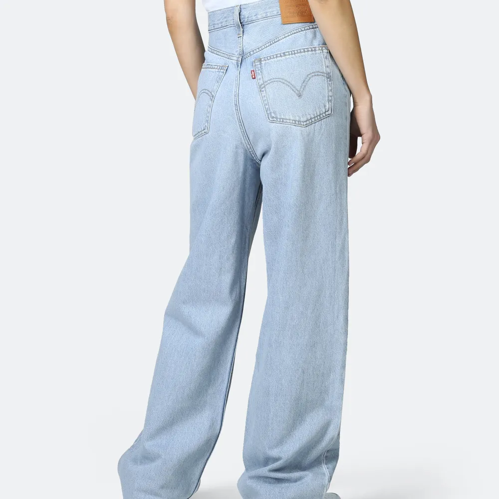 säljer mina Levi’s jeans pga att dom är för små. Ord pris är kring 1300. Endast använt fåtal gånger och tvättat en gång. Storlek 27W och 30L. Jeans & Byxor.