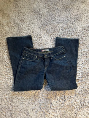 Superfina Levis 572 - Superfina Levis 572!!! Lågmidjade bootcut❤️❤️ 