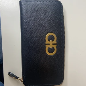 Salvatore Ferragamo plånbok  - Plånbok i bra skick