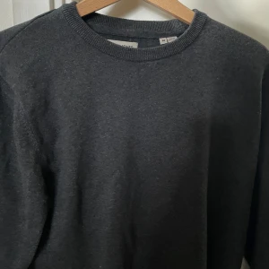 Tröja - Tröja från Jack and Jones. Väldig snygg nu inför hösten. Använd fåtal gånger. Kom med frågor.