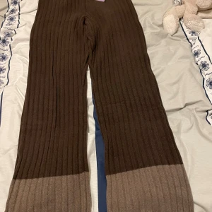 Byxor - Varm och mjuka byxor. Nypris 549 kr, jag vill sälja 149kr