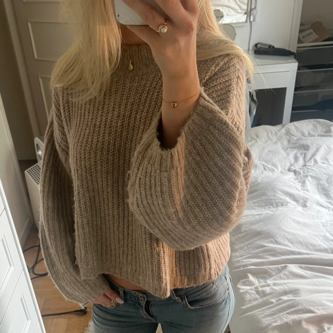 Beige stickad tröja - 90