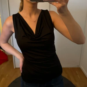 Topp - Topp från H&M, storlek S. Nyskick