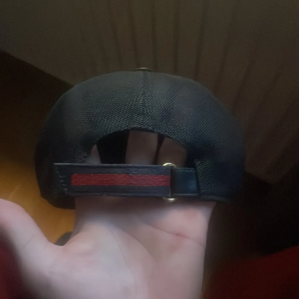 Sällsynt och efter frågad keps, är i exstremt bra skick 9-10, Säljs pga vill köpa en annan. OBS PASSAR M. Lika bra som S. Asusteet.