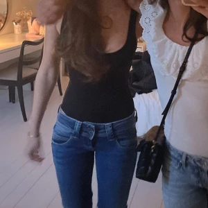 Svart body!!! - Såå fin svart body ifrån zara!!!❤️❤️