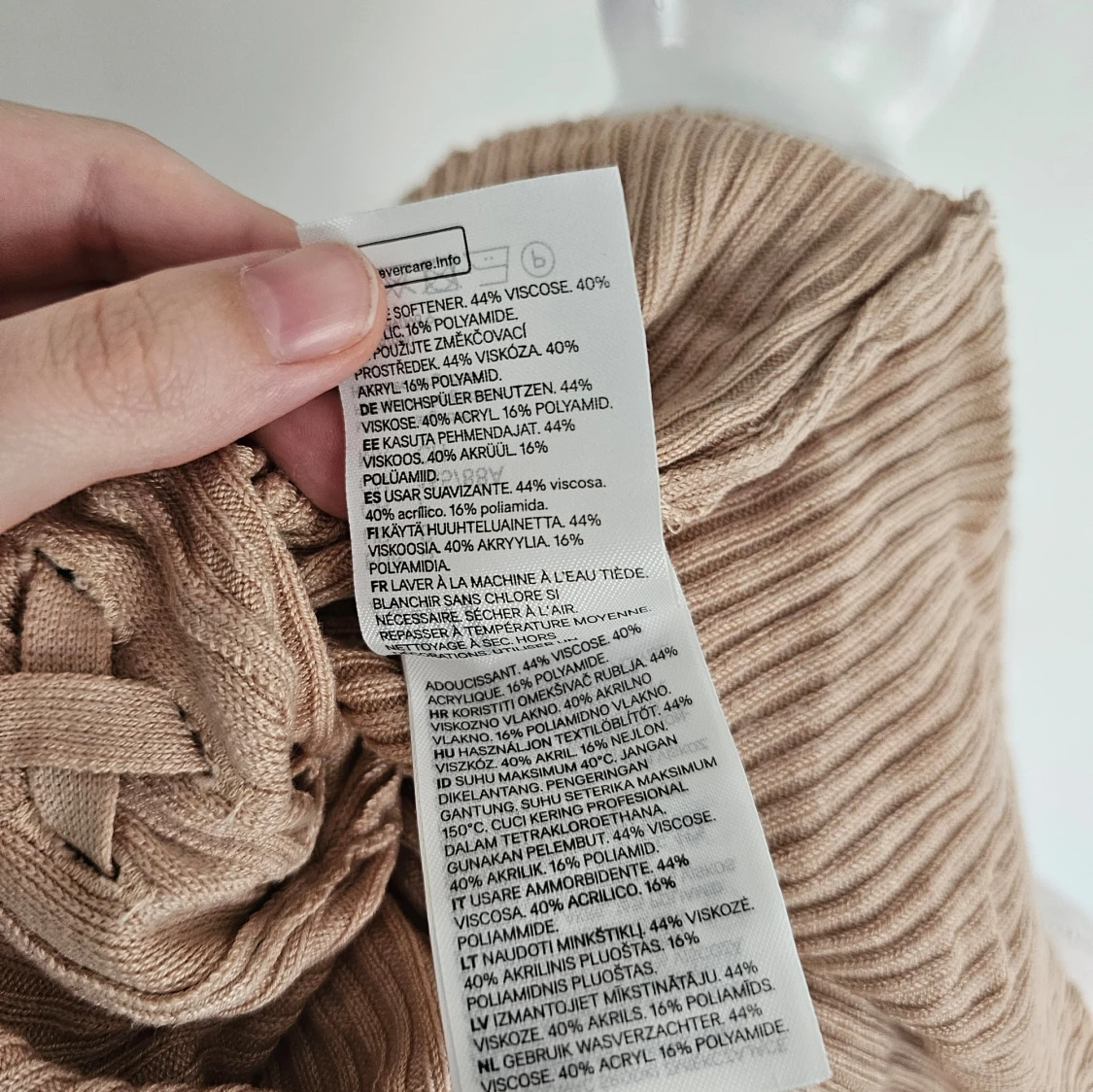 Beige ribbad tröja från H&M Divided - 93