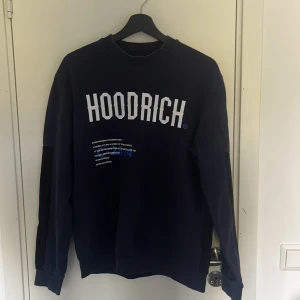 Hoodrich Tröja - PRIS DISKUTERAS. Snygg Hoodrich Tröja. 