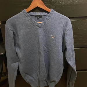 Gant tröja  - Hej säljer nu en gant tröja i storlek S. Skick 8/10 