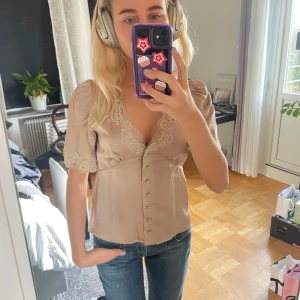 Blus - Jättefin blus❤️ superbra kvalite endast använd en gång