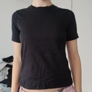 Svart tshirt  - Från Wera, tjockt tyg