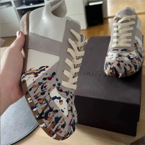 maison margiela  - helt oanvända (r€p$!) storlek 44, passar även 43. 