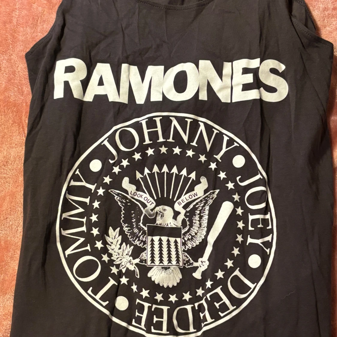 Svart Ramones linne - 90