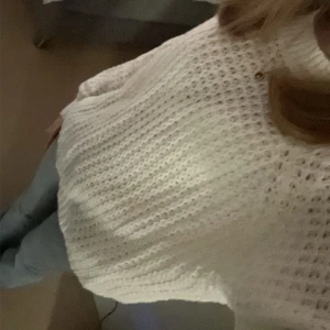 Mysig stickad tröja - En mysig stickad tröja, jätte bekväm och fin, passar till vardags, fråga om mer bilder ❤️