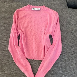 Stickad tröja ZARA  - Söt topp 