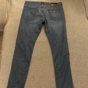 Armani Jeans - Helt nya Armani Jeans.