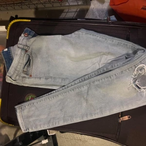 Jeans st /26-32 - Använd 