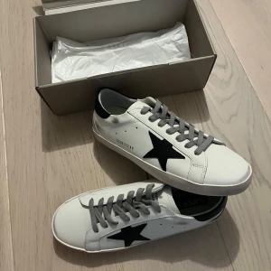 Goolden Goose - Skicka dm för fler bilder