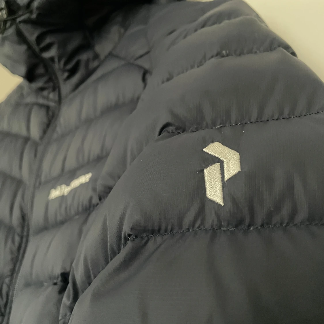 Peak Performance M dunjacka - äkta såklart. - 1