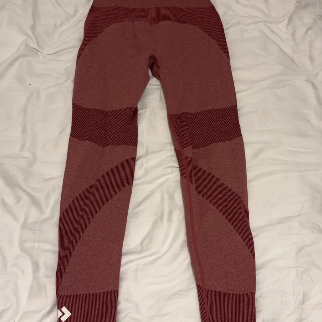 Röda leggings med mönster - 1