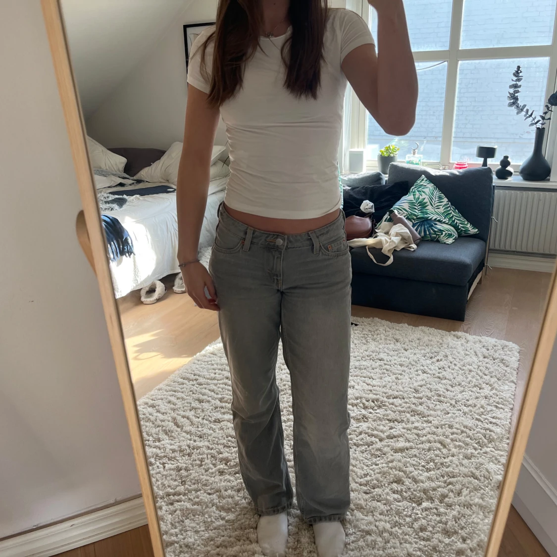 Gråa Arrow jeans från Weekday