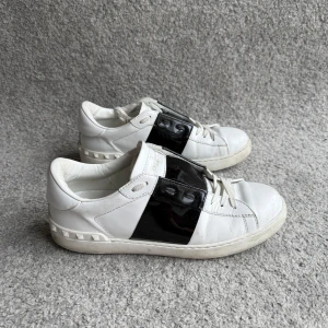Valentino Open - Valentino Open med glans | Storlek 40 | cond 8/10