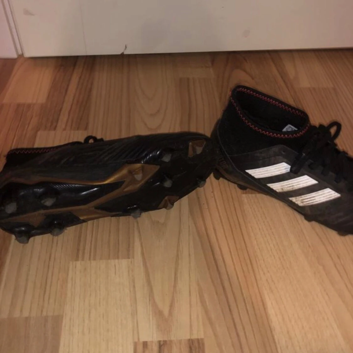 fotbollsskor Adidas - 2