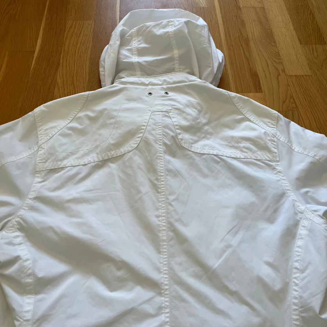 vindjacka från J.Lindeberg - 2