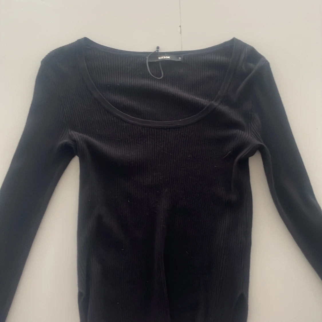Svart långärmad tröja ifrån BIKBOK - 2
