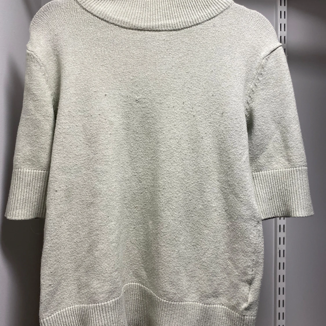 Ljusgrå stickad tröja från VILA