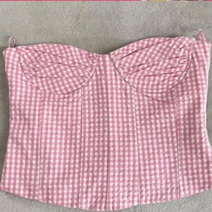  rosa korsett topp - Så så fin korsett från Zara aldrig använd!!🥹🥹💝