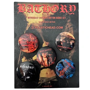 Bathory Pins - 5st Bathory pins. Nypris 99kr på Bengans :) 2,4cm breda
