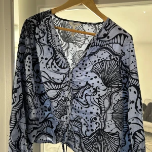 Blus ,38 i storleken  - En ny skick . Varumärket Object